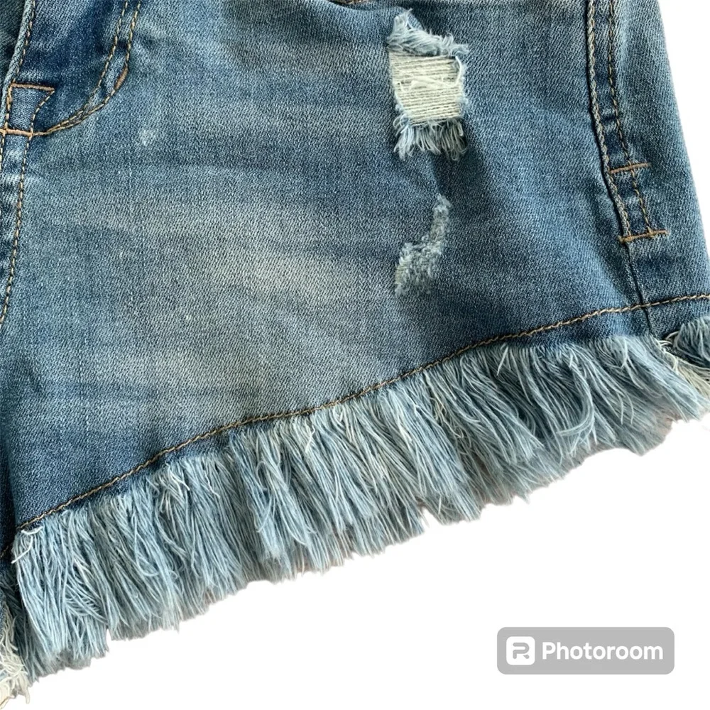 ALTAR’D STATE Ladies Distressed Denim Shorts Cut-Offs Pockets Frayed Hem 26/3‎